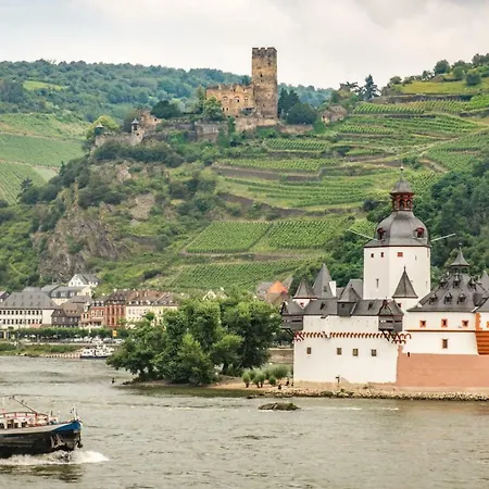 ** Im Weltkulturerbe Nahe Loreley Niederburg