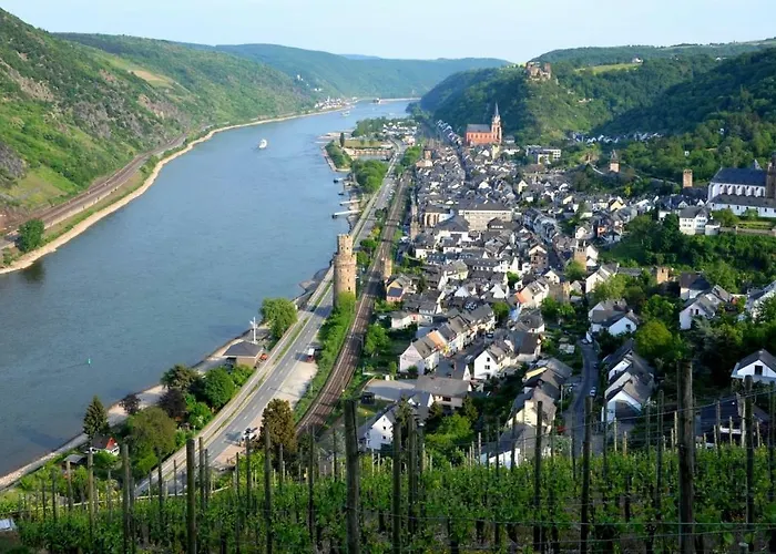 ** Im Weltkulturerbe Nahe Loreley Niederburg